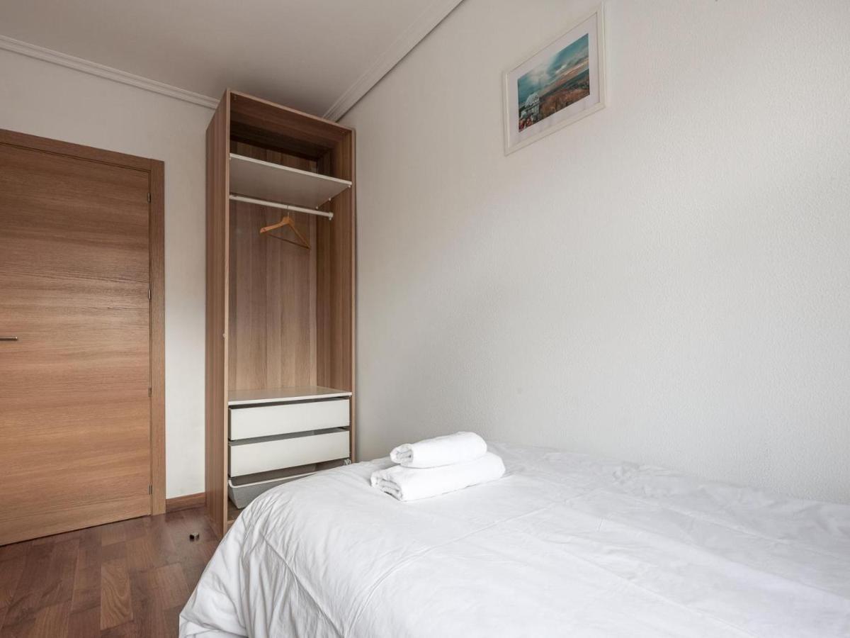 Elegante Apt Luminoso Y Tranquilo De 2 Hab Sevilla Wifi-Ful Parking Inc Exterior photo
