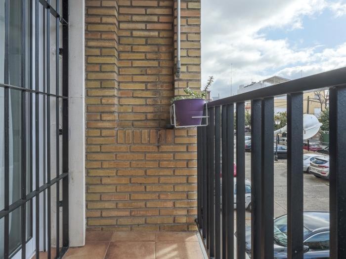 Elegante Apt Luminoso Y Tranquilo De 2 Hab Sevilla Wifi-Ful Parking Inc Exterior photo